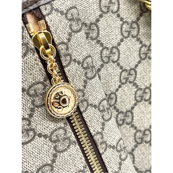 Gucci GG Supreme Web Rajah Tote and Purse Pouch - Picture 8 of 12